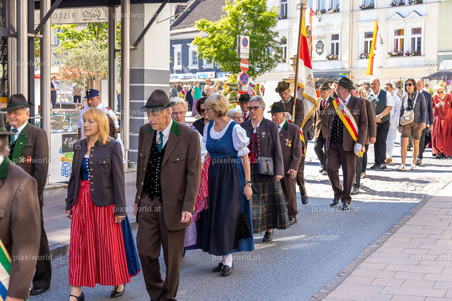 Fronleichnamsprozession mit Pfarrfest | Bildershop von pixelworld.at - Realisiert mit Pictrs.com