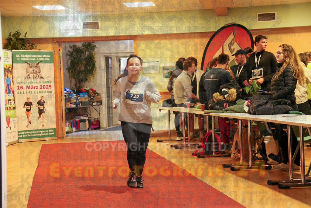241208_1156_EX1_7008 | Sportfotografie im Rhein-Sieg Kreis, Köln, Bonn, NRW, Rheinland Pfalz, Hessen, etc. Unser Tätigkeitsfeld umfasst den Laufsport vom Volkslauf über den Marathon, Duathlon, Triathon bis zum Ultralauf wie Kölnpfad Ultra oder Schindertrail.