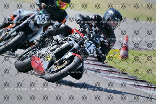 26BT02-0961 | markuskiefer.com - Realisiert mit Pictrs.com