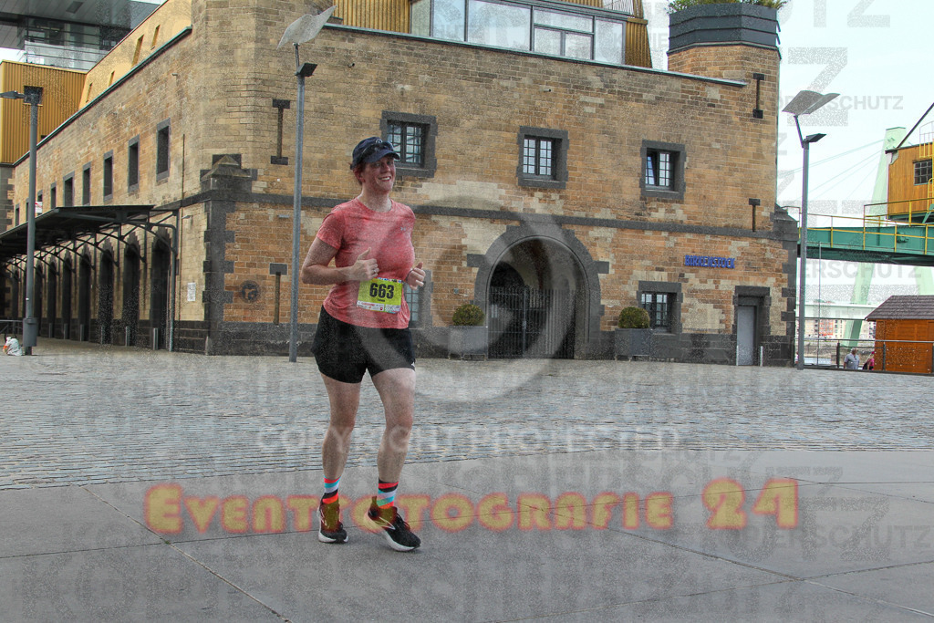 250920_1505_EV4_8077 | Sportfotografie im Rhein-Sieg Kreis, Köln, Bonn, NRW, Rheinland Pfalz, Hessen, etc. Unser Tätigkeitsfeld umfasst den Laufsport vom Volkslauf über den Marathon, Duathlon, Triathon bis zum Ultralauf wie Kölnpfad Ultra oder Schindertrail.