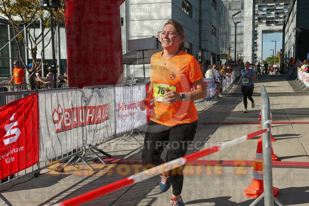 240921_1537_EX1_6244 | Sportfotografie im Rhein-Sieg Kreis, Köln, Bonn, NRW, Rheinland Pfalz, Hessen, etc. Unser Tätigkeitsfeld umfasst den Laufsport vom Volkslauf über den Marathon, Duathlon, Triathon bis zum Ultralauf wie Kölnpfad Ultra oder Schindertrail.