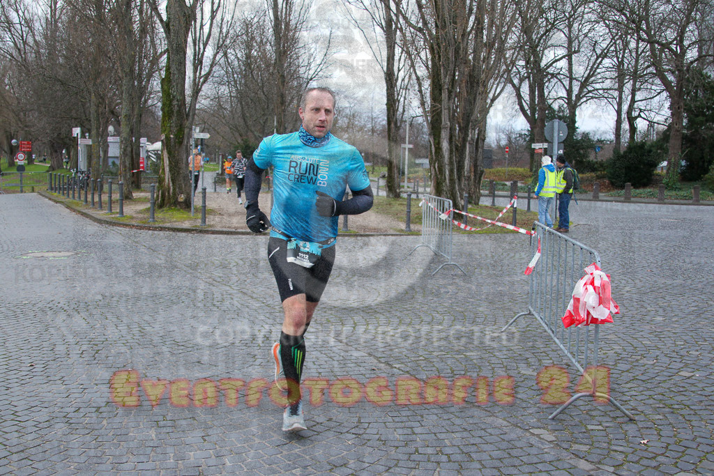 231231_1018_EV4_8339 | Sportfotografie im Rhein-Sieg Kreis, Köln, Bonn, NRW, Rheinland Pfalz, Hessen, etc. Unser Tätigkeitsfeld umfasst den Laufsport vom Volkslauf über den Marathon, Duathlon, Triathon bis zum Ultralauf wie Kölnpfad Ultra oder Schindertrail.