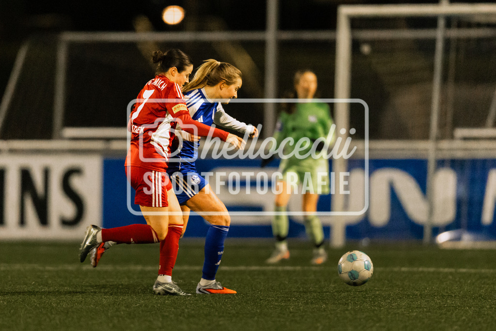 Fußball I Frauen I Saison 2025-2026 I Testspiel I FC Schalke 04 - SpVg Aurich I 14.02.2026-084 | Abigail Michelle Ostrem (7, SpVg Aurich) Nele Schmidt (19, FC Schalke 04) - Realisiert mit Pictrs.com