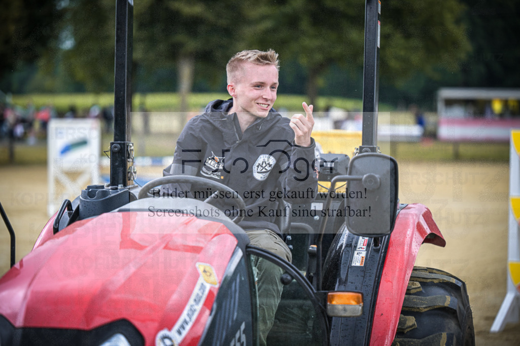 DOS_1337 | Entdecke hochwertige Reitturnierfotos von Foto Oger. Professionell, emotional und authentisch – jetzt Lieblingsmomente im Shop bestellen.Deutschlandweite Turnierfotografie. - Realisiert mit Pictrs.com