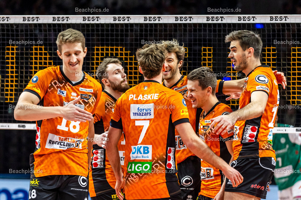 2024-00111630-Bundesliga-BR-Volleys-Haching-München |  16.11.2024; Berlin Foto: Gerold Rebsch - www.beachpics.de