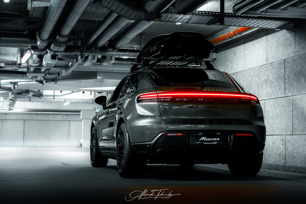 R6AT6655 _Alexander Tschuncky | Entdecken Sie die faszinierende Welt von Alexander Tschuncky Arts: Kreative Fotografie, atemberaubende Automobilkunst und hochwertiger Bilderdruck. Lassen Sie sich inspirieren! - Realisiert mit Pictrs.com