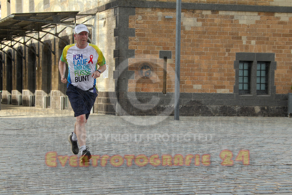250920_1536_EV4_9256 | Sportfotografie im Rhein-Sieg Kreis, Köln, Bonn, NRW, Rheinland Pfalz, Hessen, etc. Unser Tätigkeitsfeld umfasst den Laufsport vom Volkslauf über den Marathon, Duathlon, Triathon bis zum Ultralauf wie Kölnpfad Ultra oder Schindertrail.