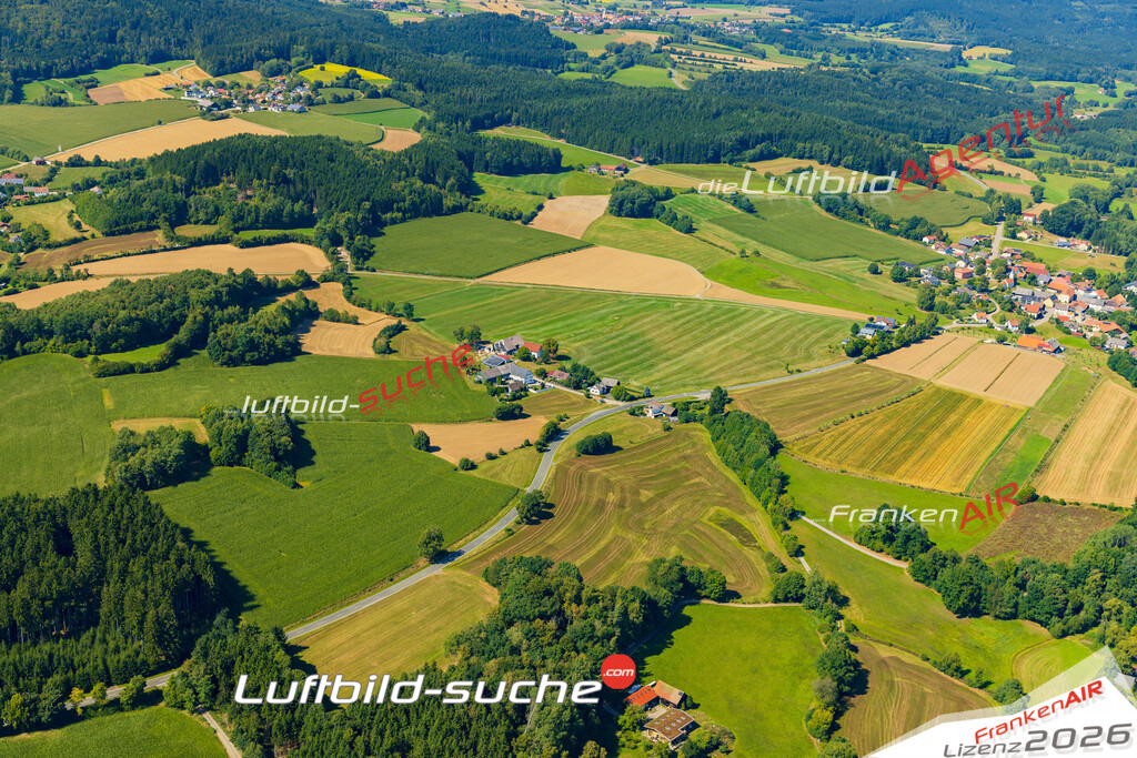 Schöne Luftaufnahme Schönau Tiefenbach - Die Luftaufnahme wurde 2025 vom Flugzeug heraus erstellt ( keine Drohne ) - Hochauflösende Luftaufnahme - für professionelle Ausdrucke geeignet. Die Geschenkidee !Mit Lizenz und Bildrechte bestellbar