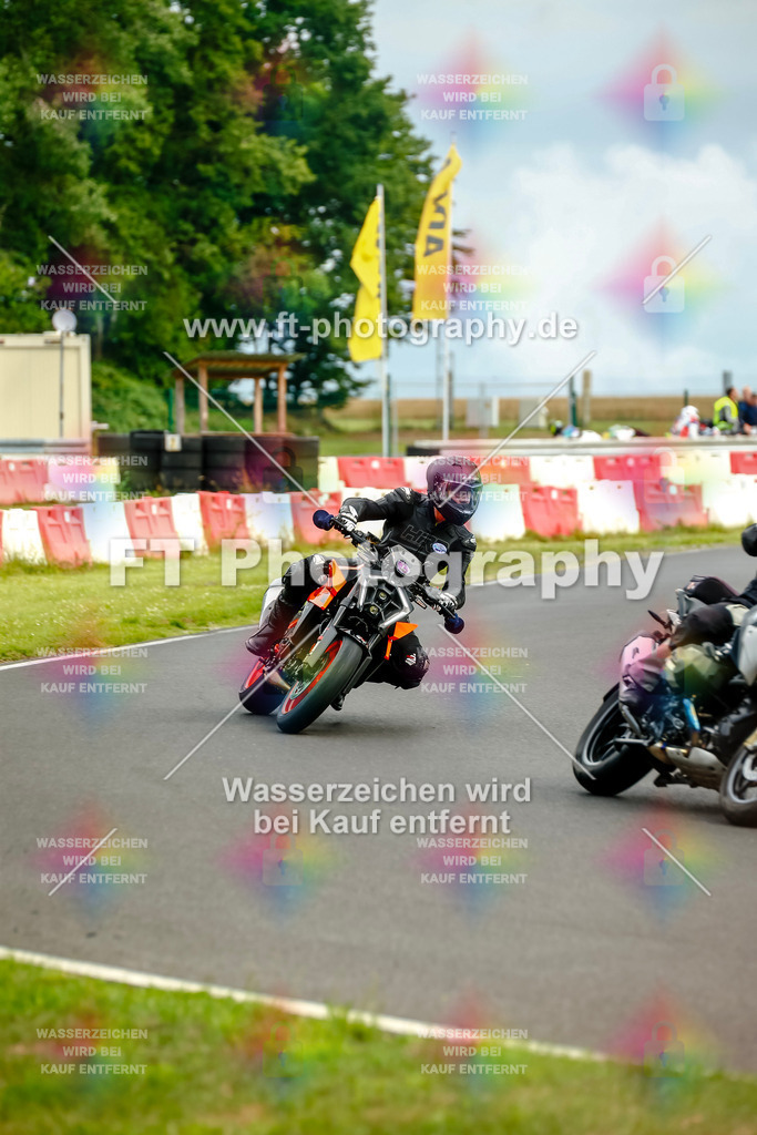 VBK-4379 | Hier findet Ihr Bilder von Touristenfahrten auf der Nürburgring Nordschleife oder von anderen Veranstaltungen die ich besucht habe. Viel Spass beim Durch Schauen 