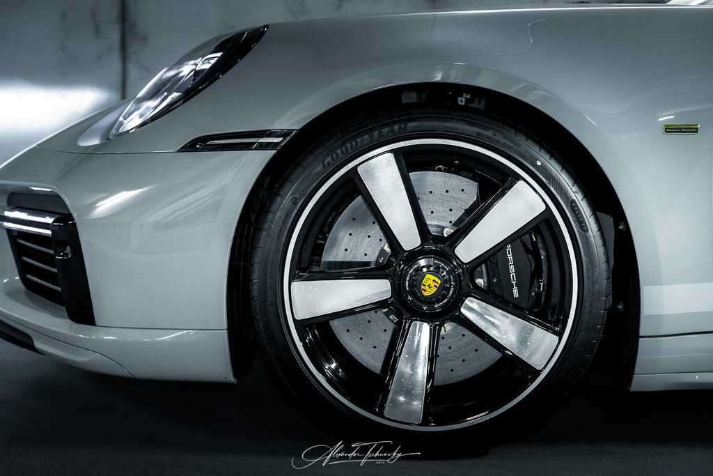 R6PZ3532 _Alexander Tschuncky | Entdecken Sie die faszinierende Welt von Alexander Tschuncky Arts: Kreative Fotografie, atemberaubende Automobilkunst und hochwertiger Bilderdruck. Lassen Sie sich inspirieren! - Realisiert mit Pictrs.com
