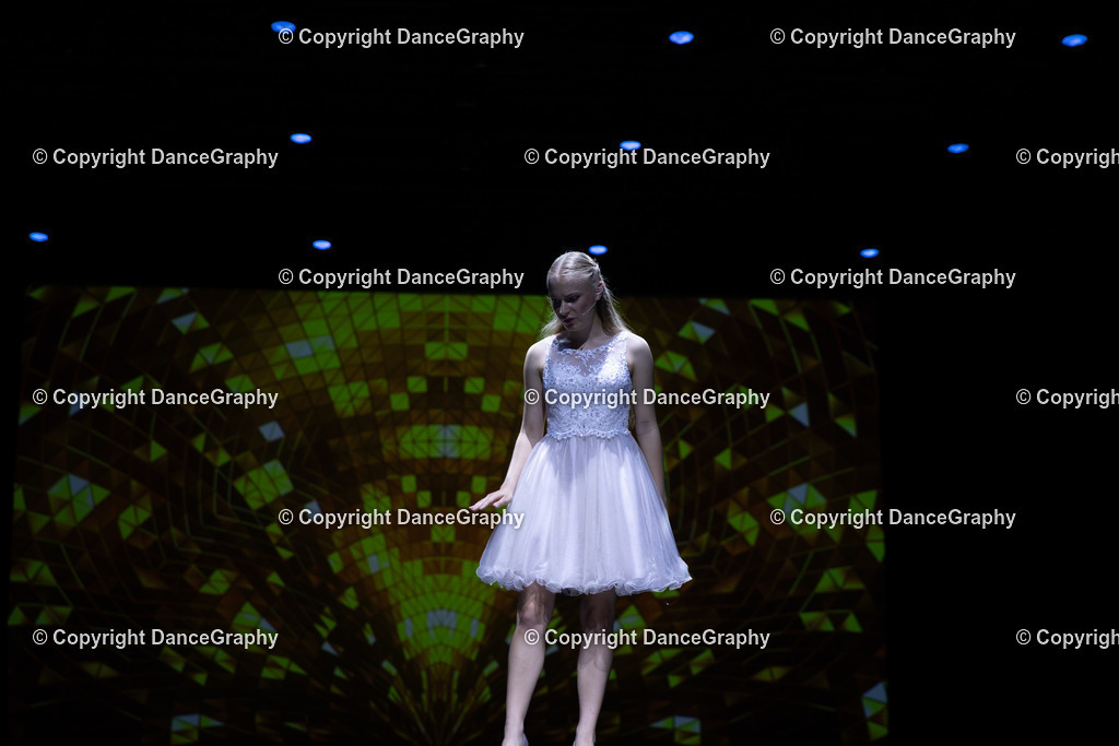 GPHY5891 | DanceGraphy - Realisiert mit Pictrs.com