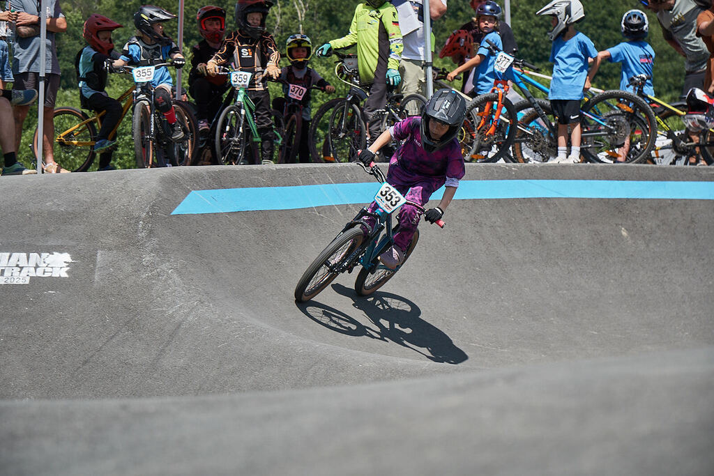 Waldsolms_25__DSC8078@sebastiankopp | German Pumptrack Series - Realisiert mit Pictrs.com