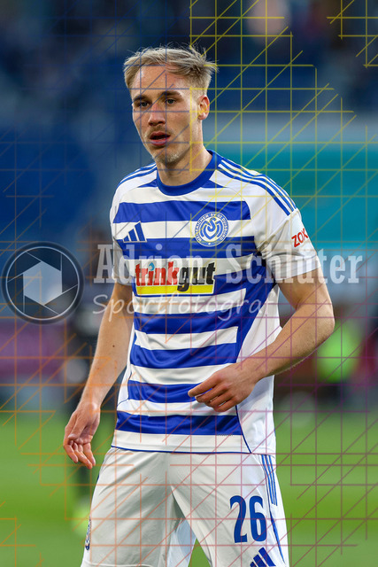 07.04.2026, GER, Fussball, Herren, 3. Liga, Saison 2025/2026, MSV Duisburg - VfL Osnabrück | Florian Krüger (MSV Duisburg) schaut 