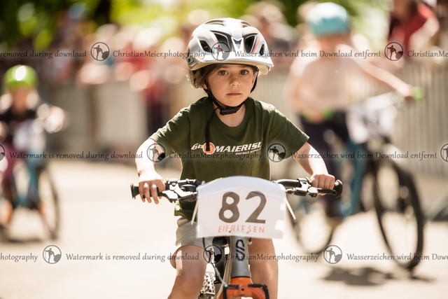Eierlesen 2026 | Sie wurden bei einem Event oder Sportanlass fotografiert? Hier finden sie ihre Bilder! - Realisiert mit Pictrs.com
