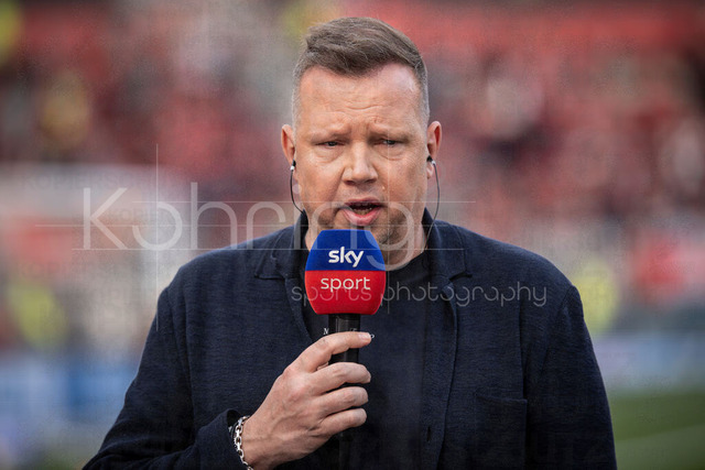 German Bundesliga, Bayer 04 Leverkusen vs. RB Leipzig, 02.05.2026 | LEVERKUSEN, GERMANY - MAY 2, 2026 :  Sky expert Wolff-Christoph Fuss before the German Bundesliga match on gameday 32 between Bayer 04 Leverkusen vs. RB Leipzig at BayArena on May 2, 2026 in Leverkusen, Germany. DFL REGULATIONS PROHIBIT ANY USE OF PHOTOGRAPHS AS IMAGE SEQUENCES AND/OR QUASI-VIDEO.