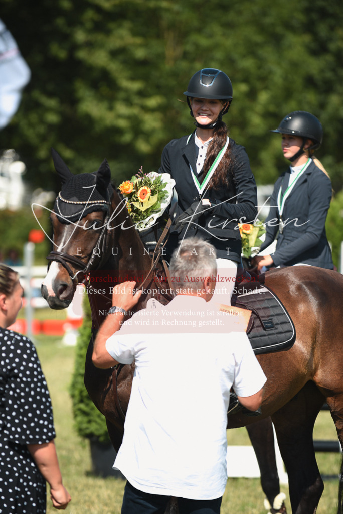 DSC_2624 | Pferde- und Turnierfotografie in Westsachsen. Pferdeportraits, Auftragszeichnungen und intuitive Kunst.