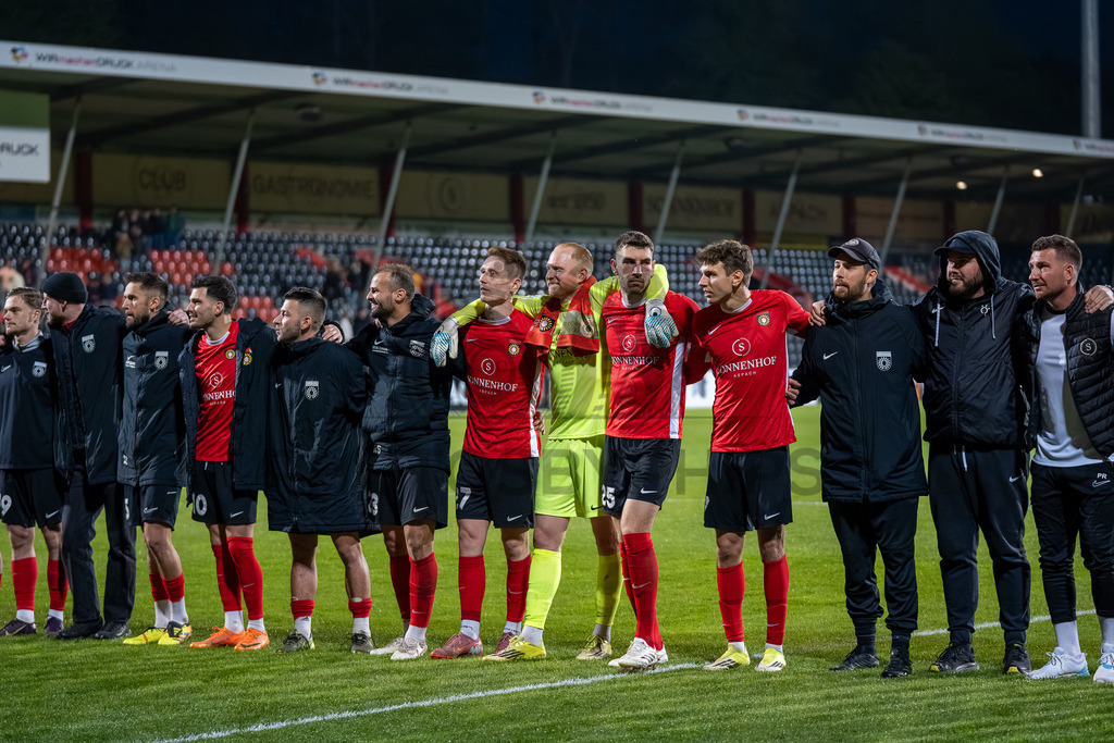 SG Sonnenhof Großaspach vs. SGV Freiberg, Fussball, Regionalliga Suedwest, 30. Spieltag, 22.04.2026 | SG Sonnenhof bedankt sich bei den Fans,SG Sonnenhof Großaspach vs. SGV Freiberg, Fussball, Regionalliga Suedwest, 30. Spieltag, 22.04.2026