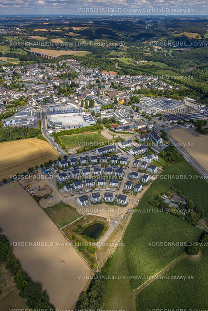 Velbert220803364 | Luftbild, Wimmersberger Südblick Bauprojekt, Ovale Neubau Wohnsiedlung Hannah-Arendt-Straße, Gewerbegebiet Wülfrather Straße, Velbert, Ruhrgebiet, Nordrhein-Westfalen, Deutschland