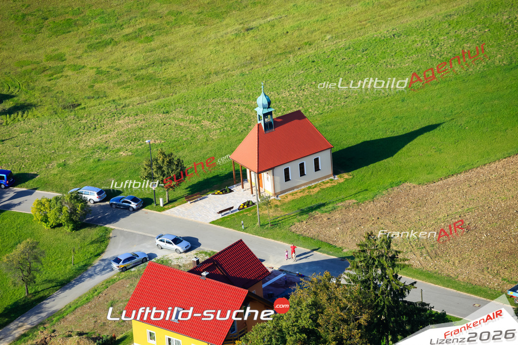 Die Luftaufnahme Mosenberg - Weismain wurde vom UL-Flugzeug (keine Drohne) aus fotografiert.Hohe Druck- Auflösung-die Geschenkidee!