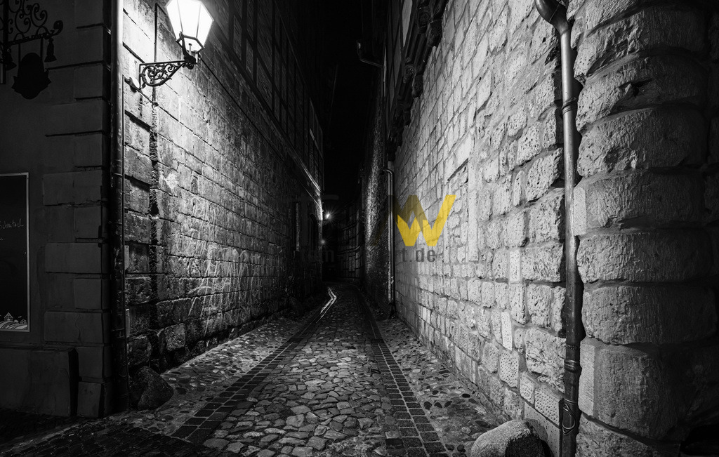 gasse-quedlinburg-nacht_swx | Hochauflösende und hochwertige Bilder und Fotos.Kommerzielle oder private Nutzung ✔ Bilder downloaden✔ Acryl ✔ Leinwand ✔ Poster ✔
 - Realisiert mit Pictrs.com