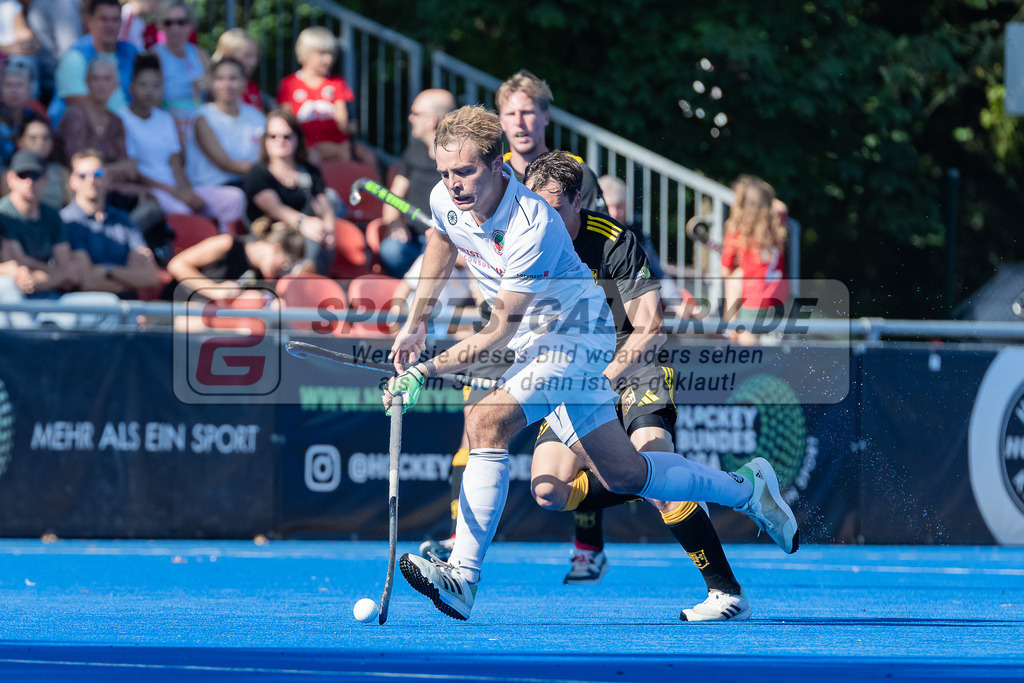 HK_20231001_104951 | 1.Bundesliga Herren Crefelder HTC - Harvestehuder THC am 1.10.2023 CHTC, Krefeld , van Ehren Christian ( Crefelder HTC #16 )
