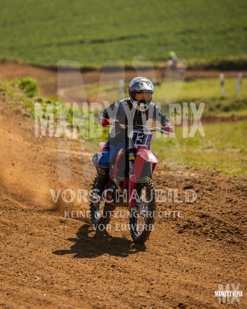 866A3041 | mxndyyvipix