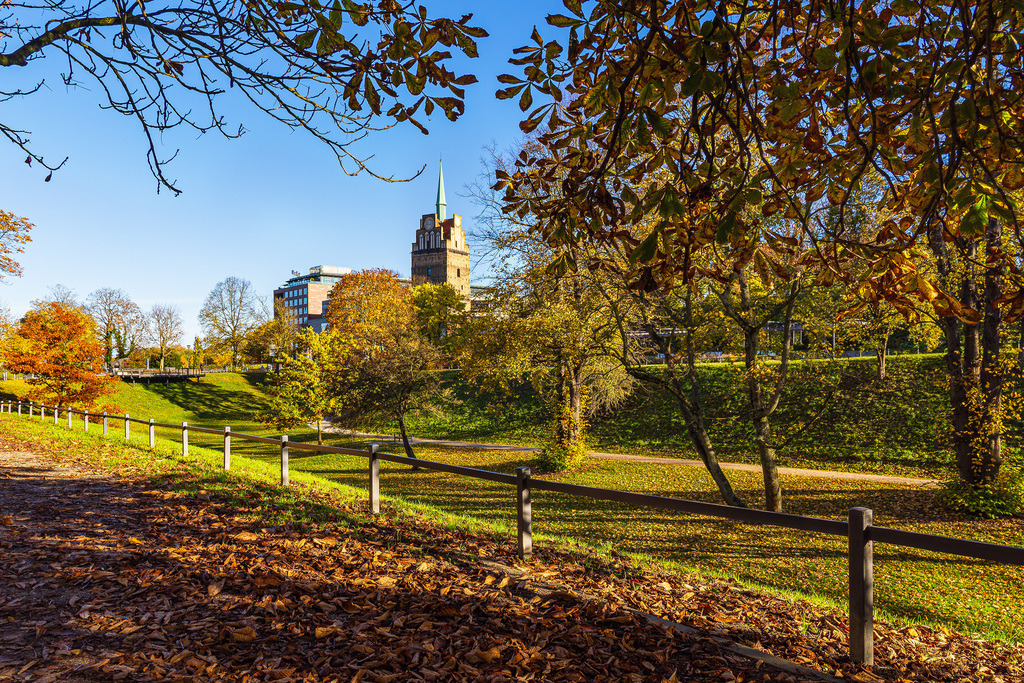 Blick auf das Kröpeliner Tor in der Hansestadt Rostock im Herbst | Blick auf das Kröpeliner Tor in der Hansestadt Rostock im Herbst.