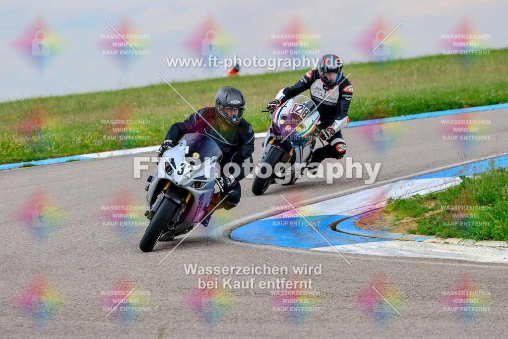 MotoTeam-1739 | Hier findet Ihr Bilder von Touristenfahrten auf der Nürburgring Nordschleife oder von anderen Veranstaltungen die ich besucht habe. Viel Spass beim Durch Schauen 