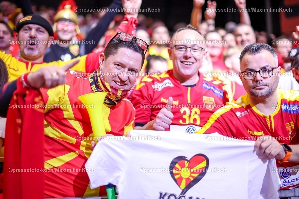 EHF18012601163 | 18.01.2026, Handball, Men's EHF EURO 2026, Portugal - Nordmazedonien, Jyske Bank Boxen in Herning, Dänemark, Preliminary Round: Feature Gute Laune Stimmung EMotionen Fans Handballfans Zuschauer Besucher Nordmazedonische Nordmazedonier