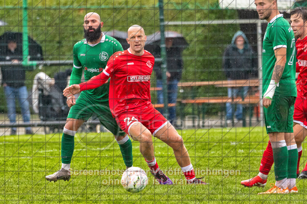 20261011_152014_0042-Bearbeitet_(c)_by_PhotoPeet | Dario Biancorosso (KSG Eislingen #23) und Benjamin Fink (1.FC Donzdorf #24)KSG Eislingen (grün) vs. 1.FC Donzdorf (rot), Fußball, Bezirksliga - Bezirk Neckar/Fils, 07. Spieltag, Saison 2026/2027, Rasensportplatz, Albstraße 69, 73054 Eislingen, 11.10.2026 - 15:00 Uhr,Foto: PhotoPeet / Sport- &amp; Eventfotografie / Peter Harich