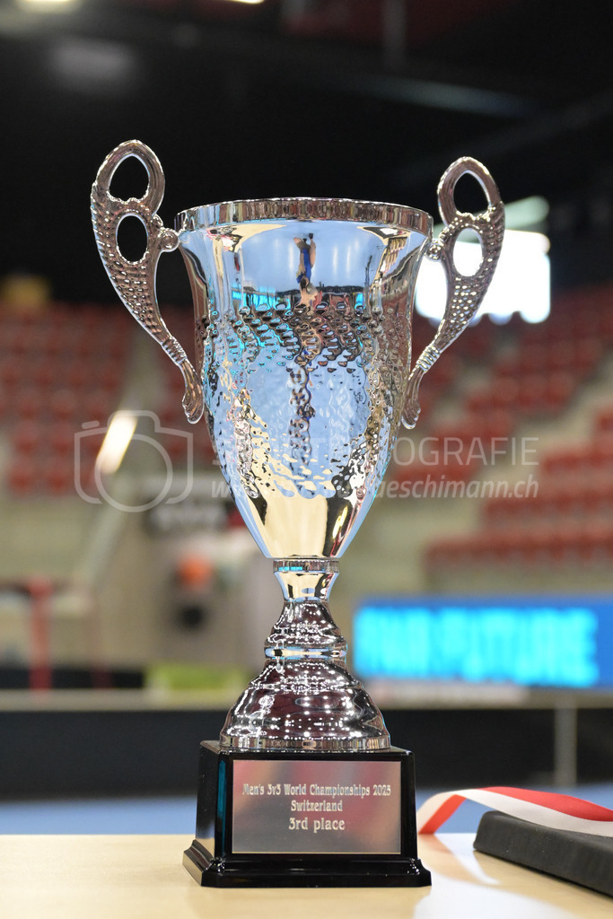 3v3 World Floorball Championships 2025 - Medal Ceremony | Trophy, during 3v3 World Floorball Championships 2025, Switzerland: 03.05.2025, Winterthur, AXA ArenaEvent page: <a href="https://www.u19wfc2025.ch/">www.u19wfc2025.ch</a>Credit: Markus Aeschimann, <a href="https://markus-aeschimann.ch">markus-aeschimann.ch</a>Instagram: <a href="https://instagram.com/sportfotografie.aeschimann">@sportfotografie.aeschimann</a> - Realisiert mit Pictrs.com