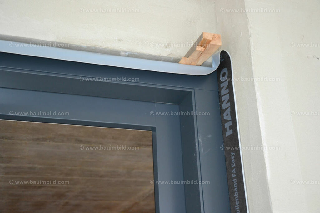 bib-lg14-fenster-0054 | Nach LV-Leistungsgruppen sortierte Detailfotos über den Bau eines Hauses. Alle Hausbau-Bilder direkt vom Urheber und Autor der Website Haus-Selber-Bauen.com