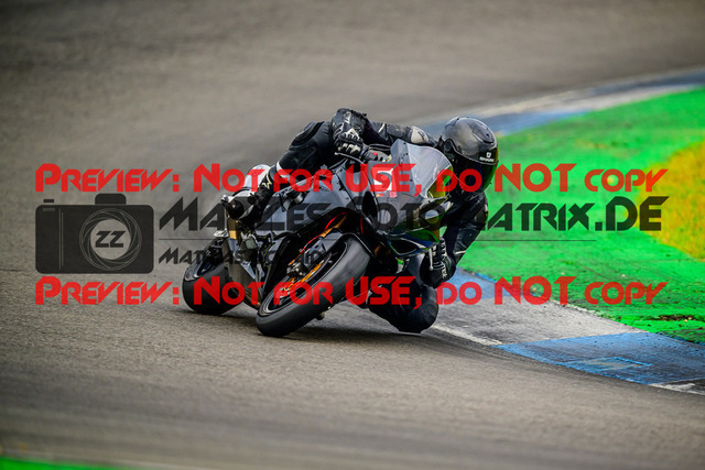 MaZZes_FotoMatrix_240614_6007705_4686 | ROT