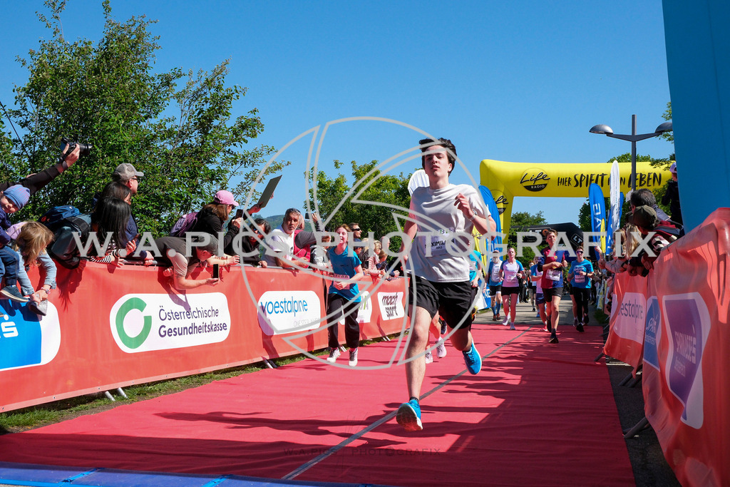 ..... | LINZ,AUSTRIA,27.April 24, Int. 3 Brückenlauf Linz  , Image shows: Photo: WAPICS / Michael ring