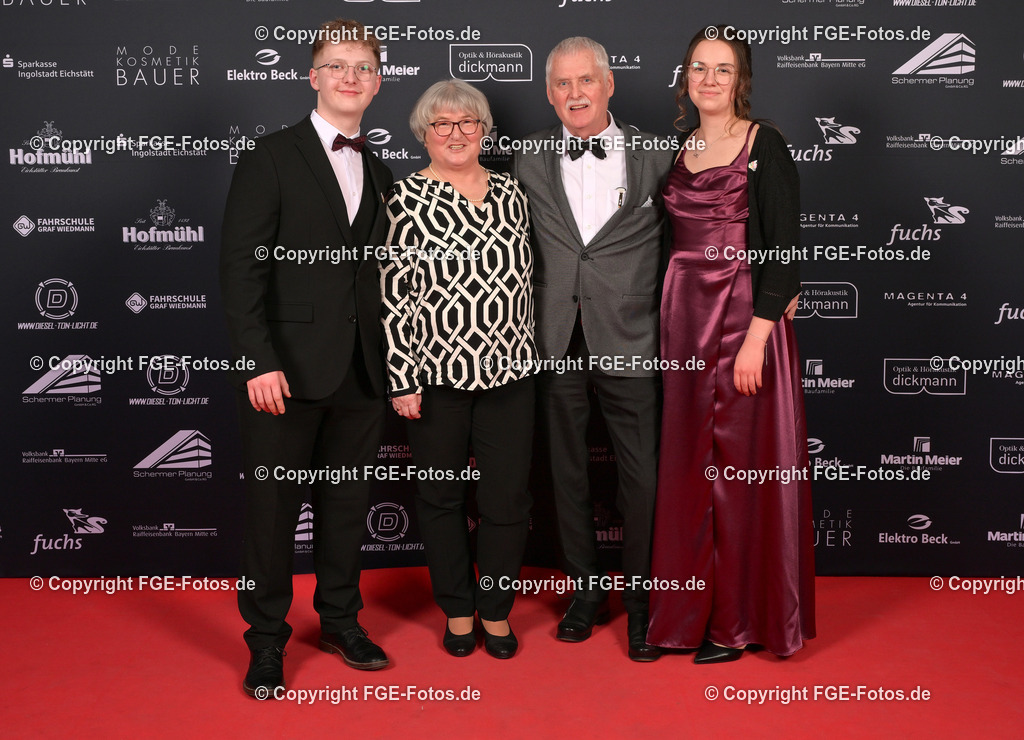 20250208-fge-hofball-0146 | Hofball der FGE am 08.02.2025 im Alten Stadttheater in Eichstätt. - Realisiert mit Pictrs.com