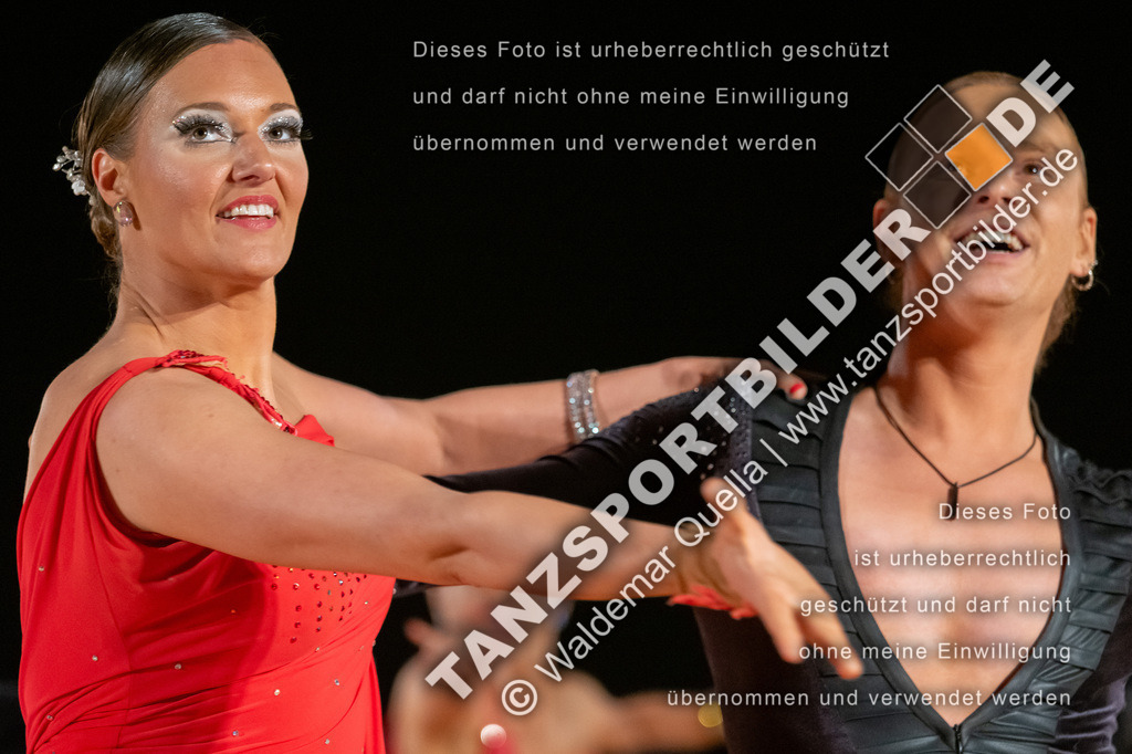 20250504-11052 | Hier finden Sie Tanz Bilder vom Latein und Standard Formationen tanzen. Sportbilder vom Tanzsport. Schöne Fotos und von Weltmeisterschaft, Europameisterschaft, Bundesliga, Regionalliga, Oberliga und Landesliga sowie von GOC Stuttgart, DanceComp, WM Bremen