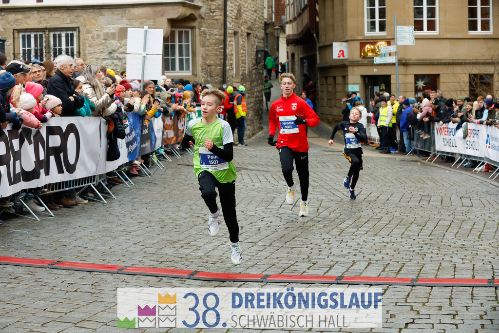 1700m Stadtwerke Jugendlauf | 3 Koenigslauf 2024 1700m Stadtwerke Jugendlauf - Realisiert mit Pictrs.com