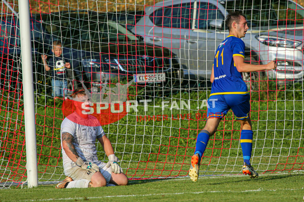 SK Maria Saal - DSG Ferlach 2-3, Unterliga Ost | Maximilian Melbinger (DSG Ferlach #11) Manuel Jachs (SK Maria Saal #44) Michael Krainer (DSG Ferlach #7) SK Maria Saal - DSG Ferlach 2-3 am 22.08.2023 in Maria Saal
(Sportplatz), Austria, (Photo by Ernst Krawagner sport-fan.at) - Realisiert mit Pictrs.com