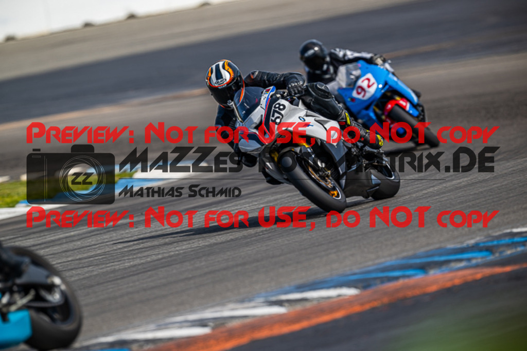 MaZZes_FotoMatrix_230410_8627 | ROT