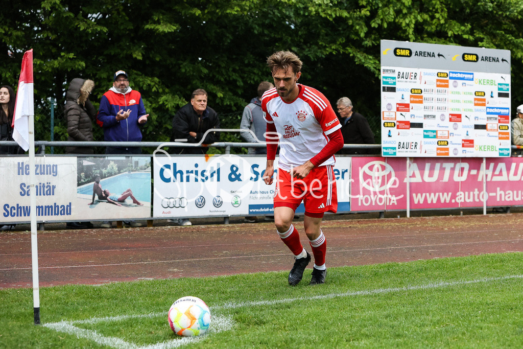 TSV Buchbach - FC Bayern Amateure | Der Eckball von Luca DENK (FCB #16) fuhrte zum 1-1 Ausgleich