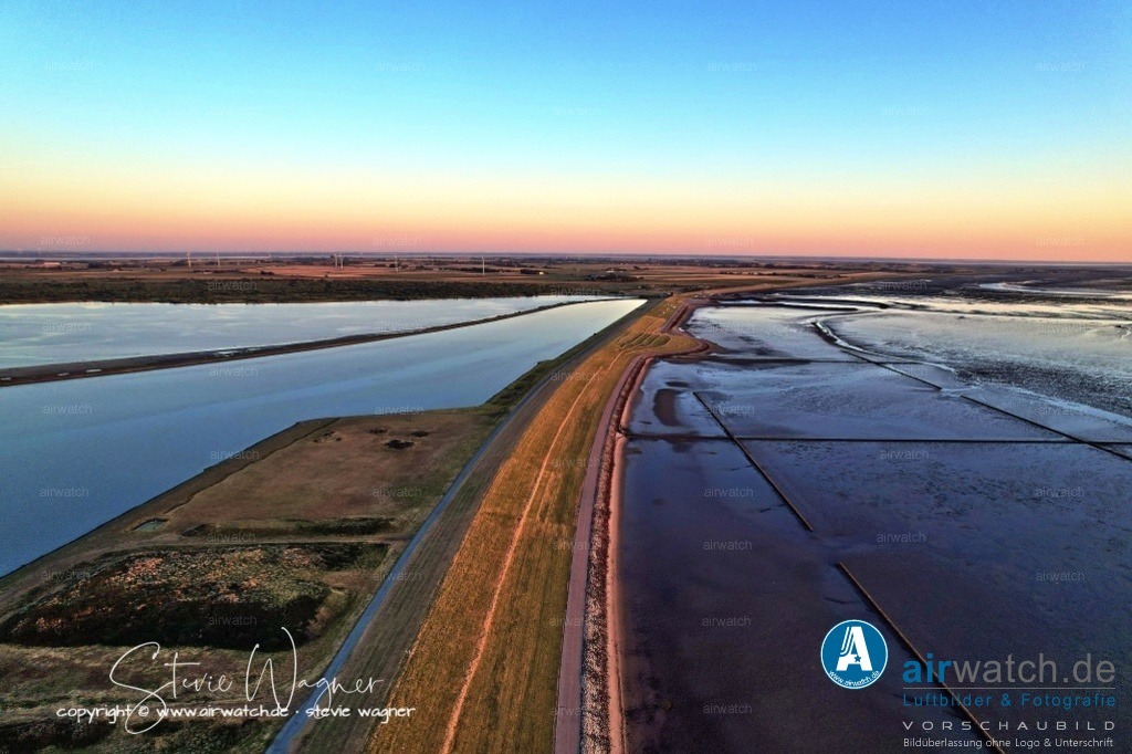 Landgewinnung & Küstenschutz in Nordfriesland | Entdecken Sie atemberaubende Luftbilder und Fotografien auf airwatch.de - Tauchen Sie ein in eine Welt voller faszinierender Aufnahmen aus der Vogelperspektive.