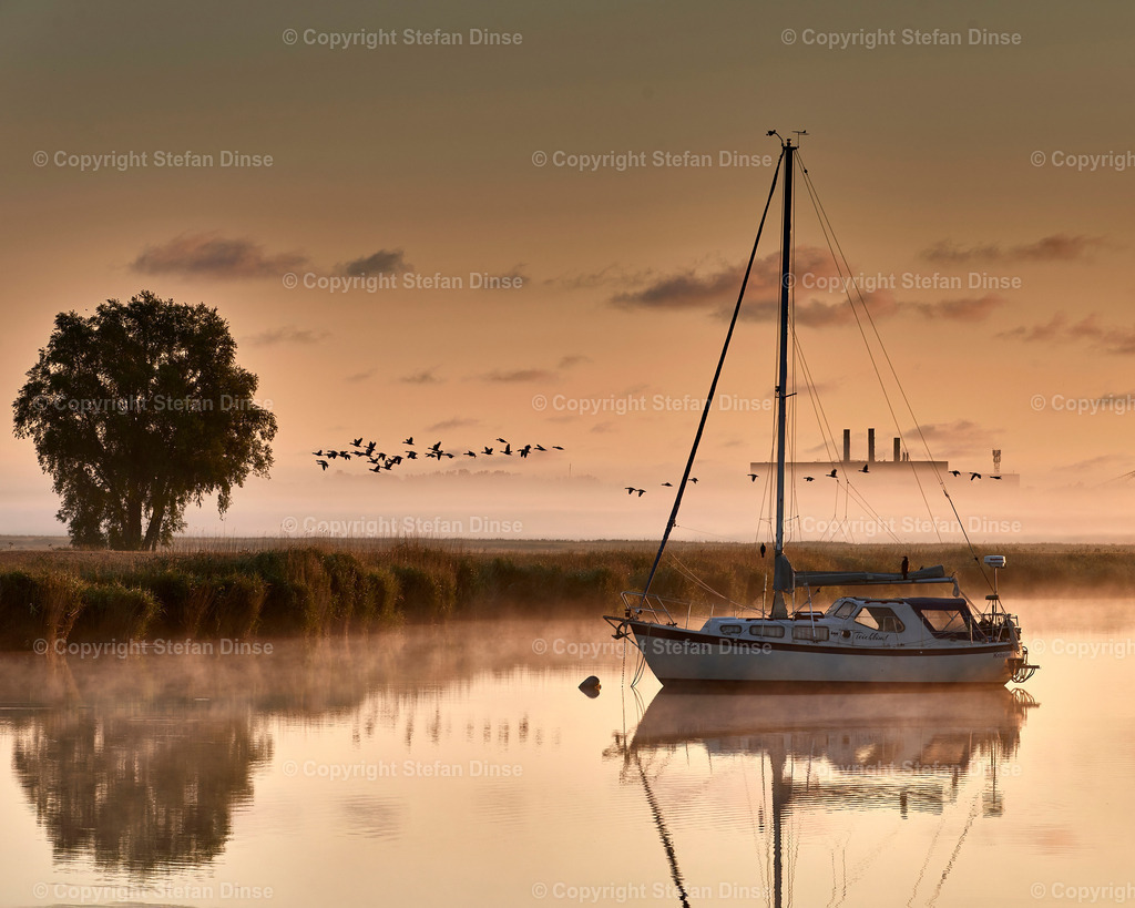 6_DSC7135_ig2 | Findlinge im Eis, Zeesenboote bei der Traditionsregatta, eine Seebrücke im Sonnenaufgang - mit den Bildern aus dieser Galerie erhalten Sie wunderschöne Aufnahmen über das ganze Jahr. Ein tolles Produkt zum Verschenken, Werben oder zum Träumen vom nächsten - Realisiert mit Pictrs.com
