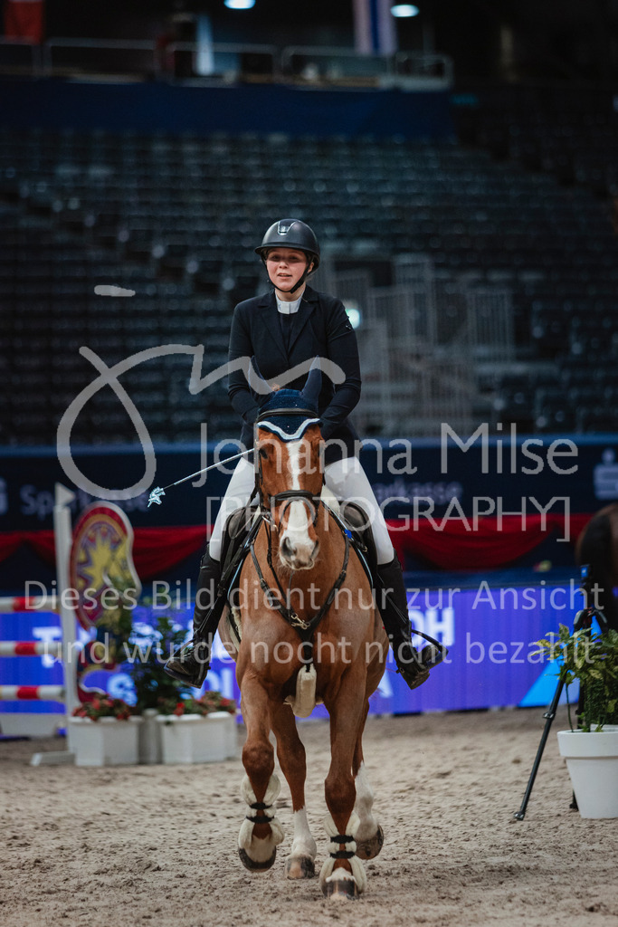240120_Leipzig_AmateurSmall-162 | Deine schönsten Turniermomente als professionelle Fotos! Entdecke hochwertige Pferdesport-Fotografie im Online-Shop. Jetzt Fotos finden & bestellen!