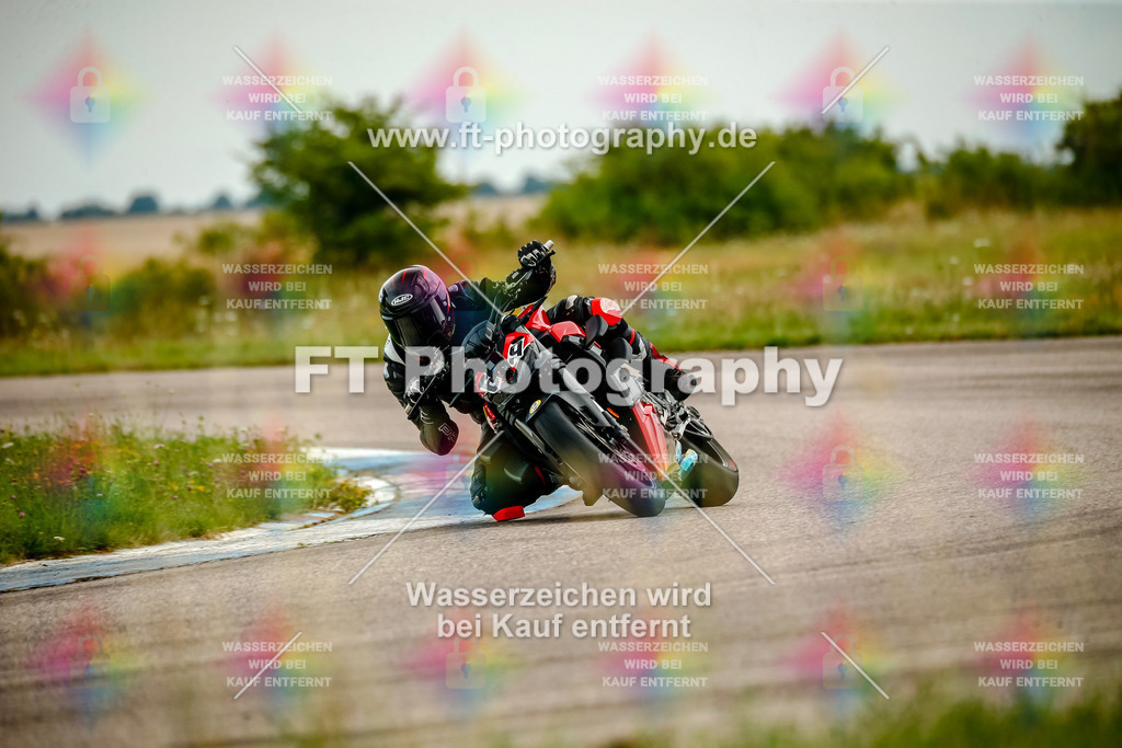 Chambley Juli-2203 | Hier findet Ihr Bilder von Touristenfahrten auf der Nürburgring Nordschleife oder von anderen Veranstaltungen die ich besucht habe. Viel Spass beim Durch Schauen 