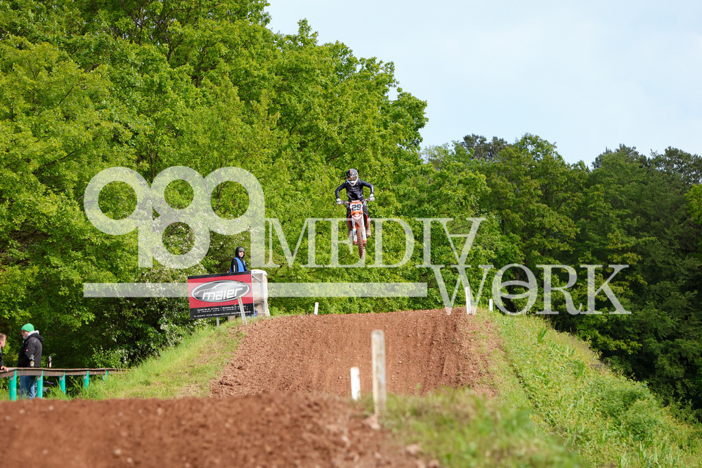 5E6A0978 | 989 MEDIAWORK