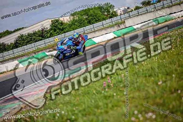 pubi8277 | Professionelle Fotos von Sportveranstaltungen, aber auch Hochzeiten und anderen Events. - Realisiert mit Pictrs.com
