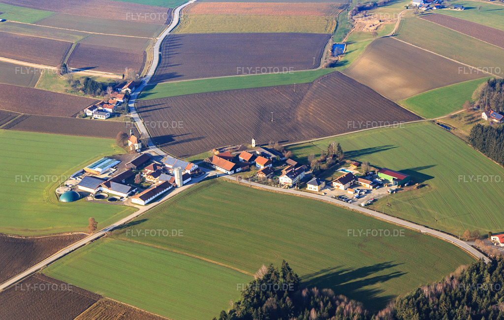 Luftbild: Ortsteil Gschaid aus Südosten im Ortsteil Wiesing in Triftern im Bundesland Bayern in Deutschland. Foto: IMG_096131.jpg vom 29.12.2016 durch Werner Riehm/FLY-FOTO.de