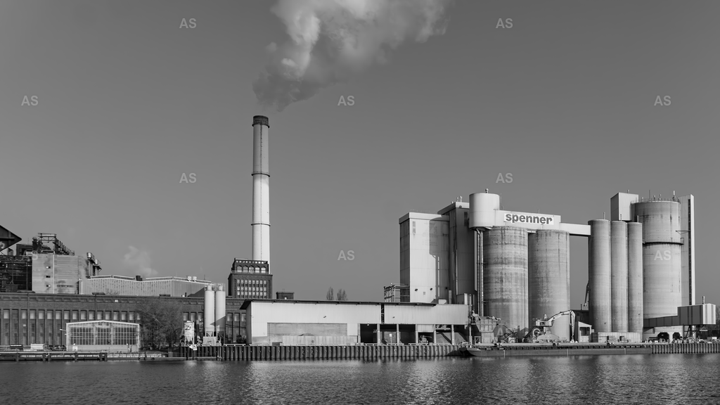 Berlin Spenner | SCHNAITZ Prints & Fine Art by Alexander Schnaith - Realisiert mit Pictrs.com