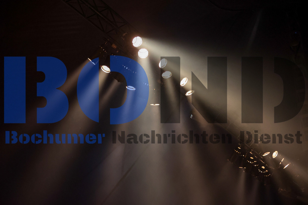 Zeltfestival Ruhr 2024 - Joris  {date} -  | {headline}(Foto: Sebastian Sendlak / BOND) - Realisiert mit Pictrs.com