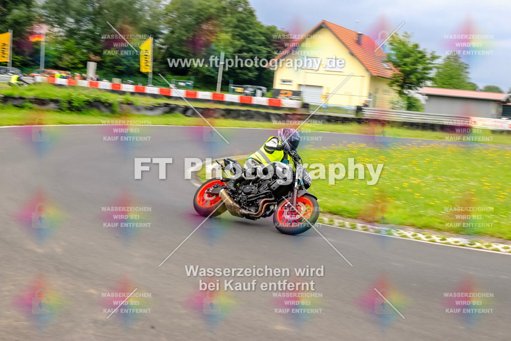 VBK-7232 | Hier findet Ihr Bilder von Touristenfahrten auf der Nürburgring Nordschleife oder von anderen Veranstaltungen die ich besucht habe. Viel Spass beim Durch Schauen 